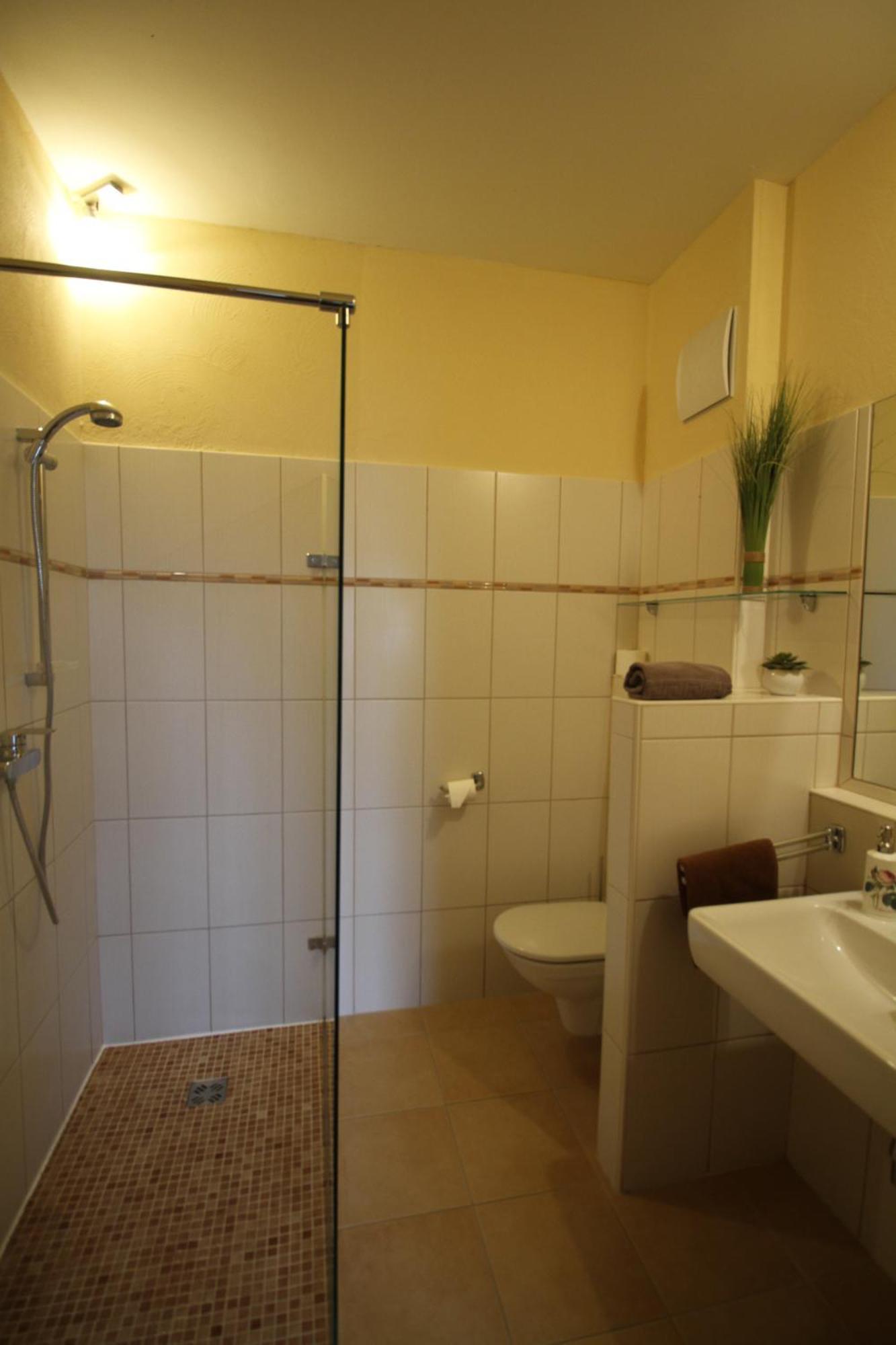 Rosenhotel - Serviced Apartments Zwentendorf Ngoại thất bức ảnh